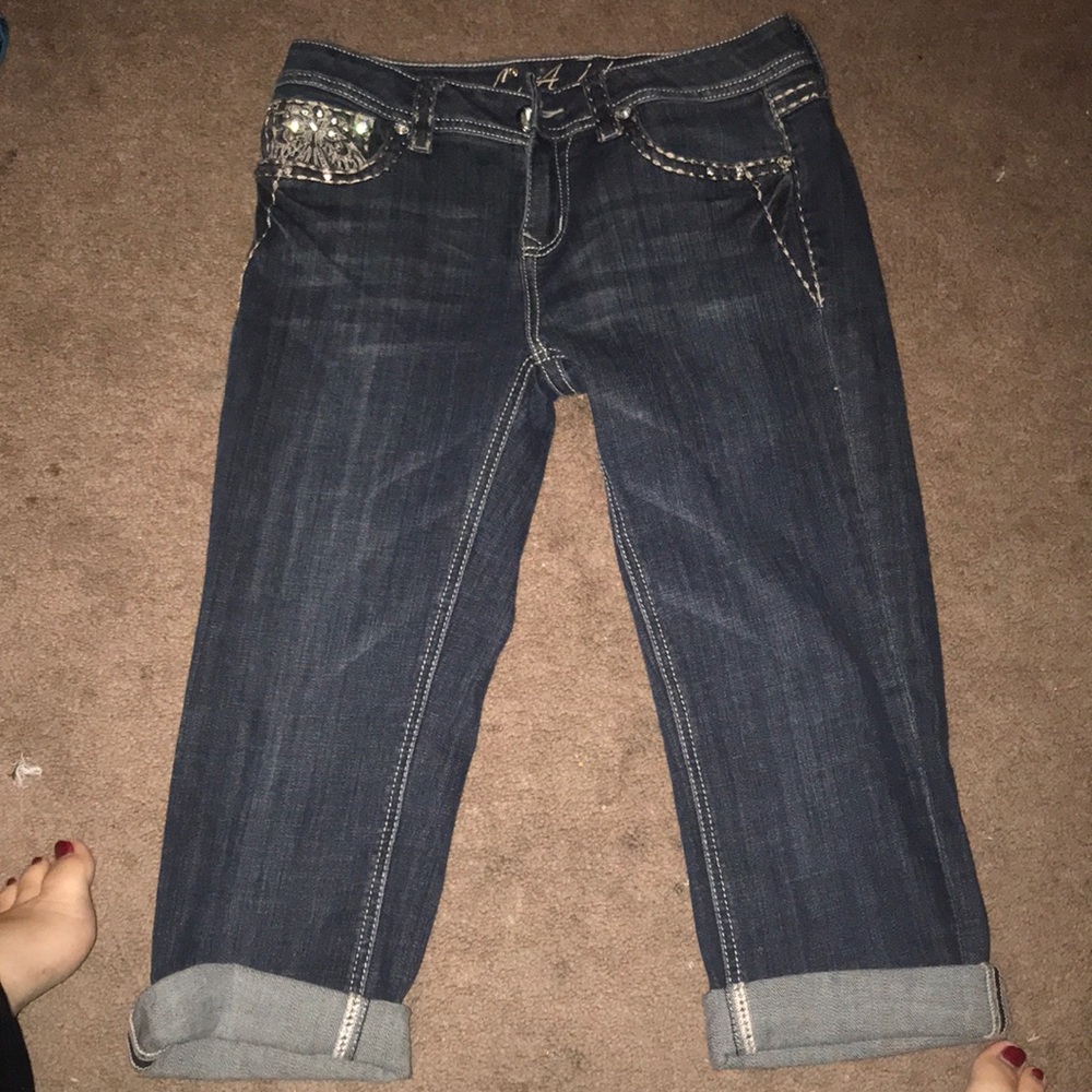 L.A idol bedazzle pockets capris